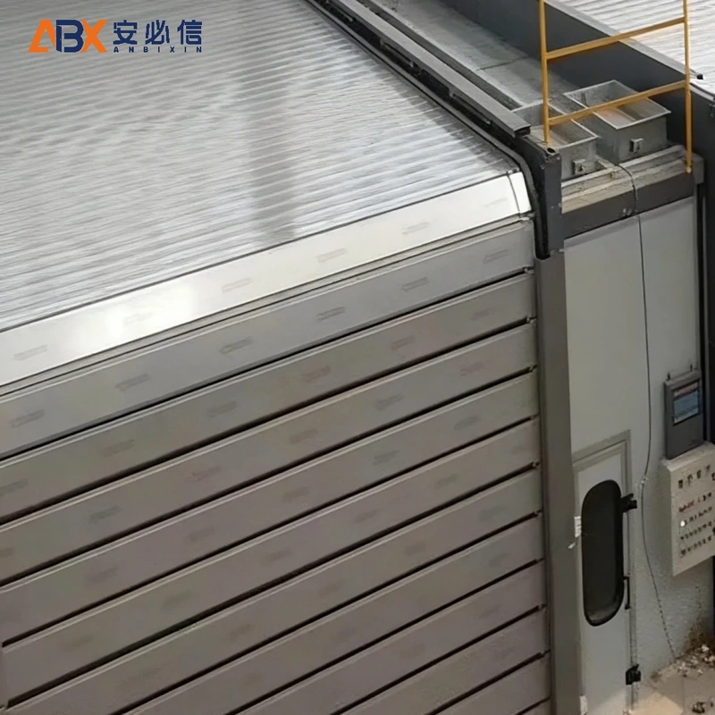 新乡铝质快速门